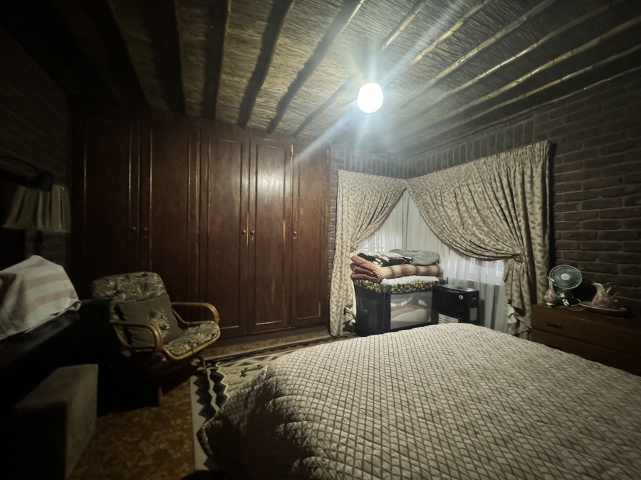 6 Bedroom Property for Sale in Doringkruin North West